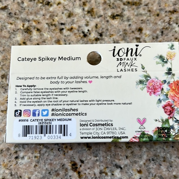 Ioni lashes - Picture 2 of 3